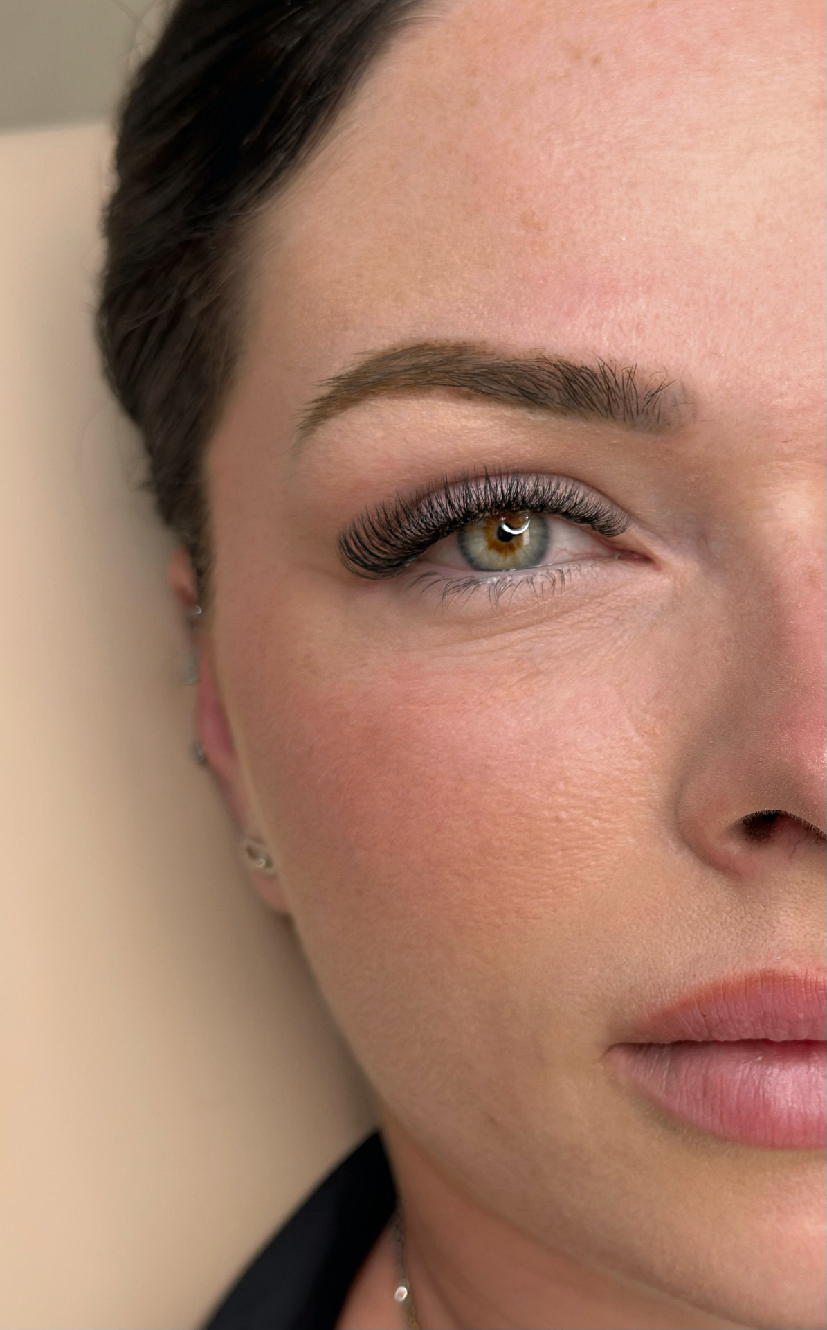 Résultat d'une pose personnalisée d'extensions de cils